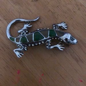 Lizard brooch